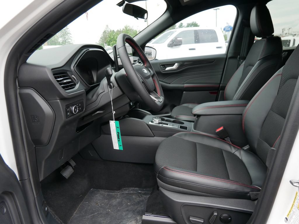 New 2026 Ford Escape ST-Line Select w/ Tech Pack #1 AWD/4WD image 9