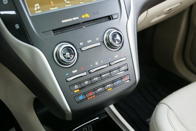 Used 2018 Lincoln MKC Reserve w/ Lincoln MKC Climate Package image 24