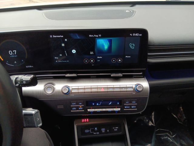 Used 2024 Hyundai Kona Limited AWD/4WD image 13
