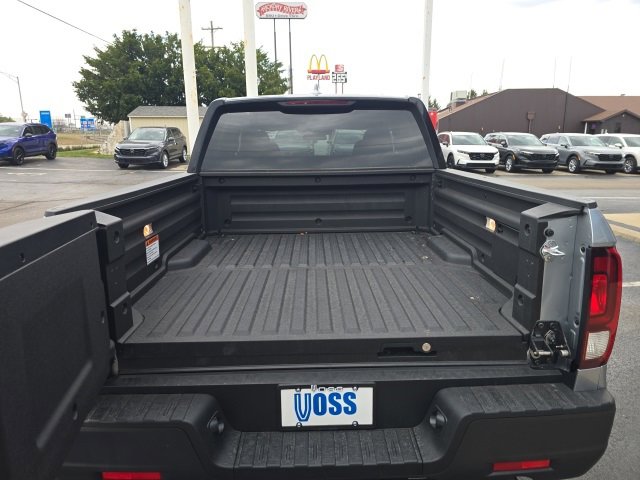 Certified 2025 Honda Ridgeline Sport image 18