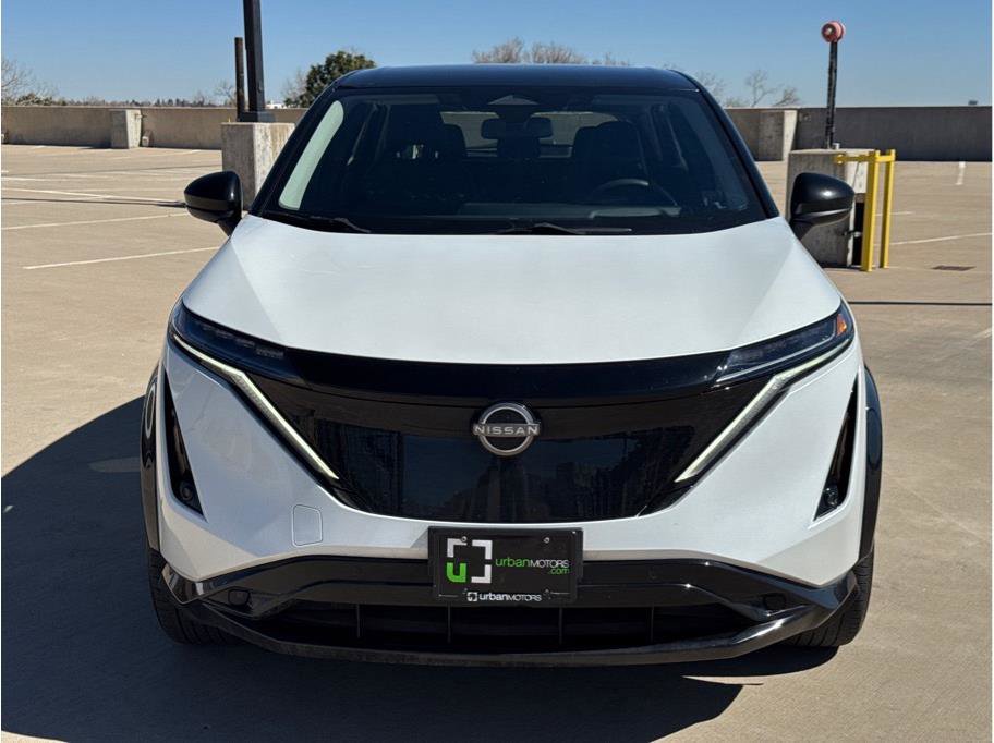 Used 2023 Nissan Ariya AWD image 2