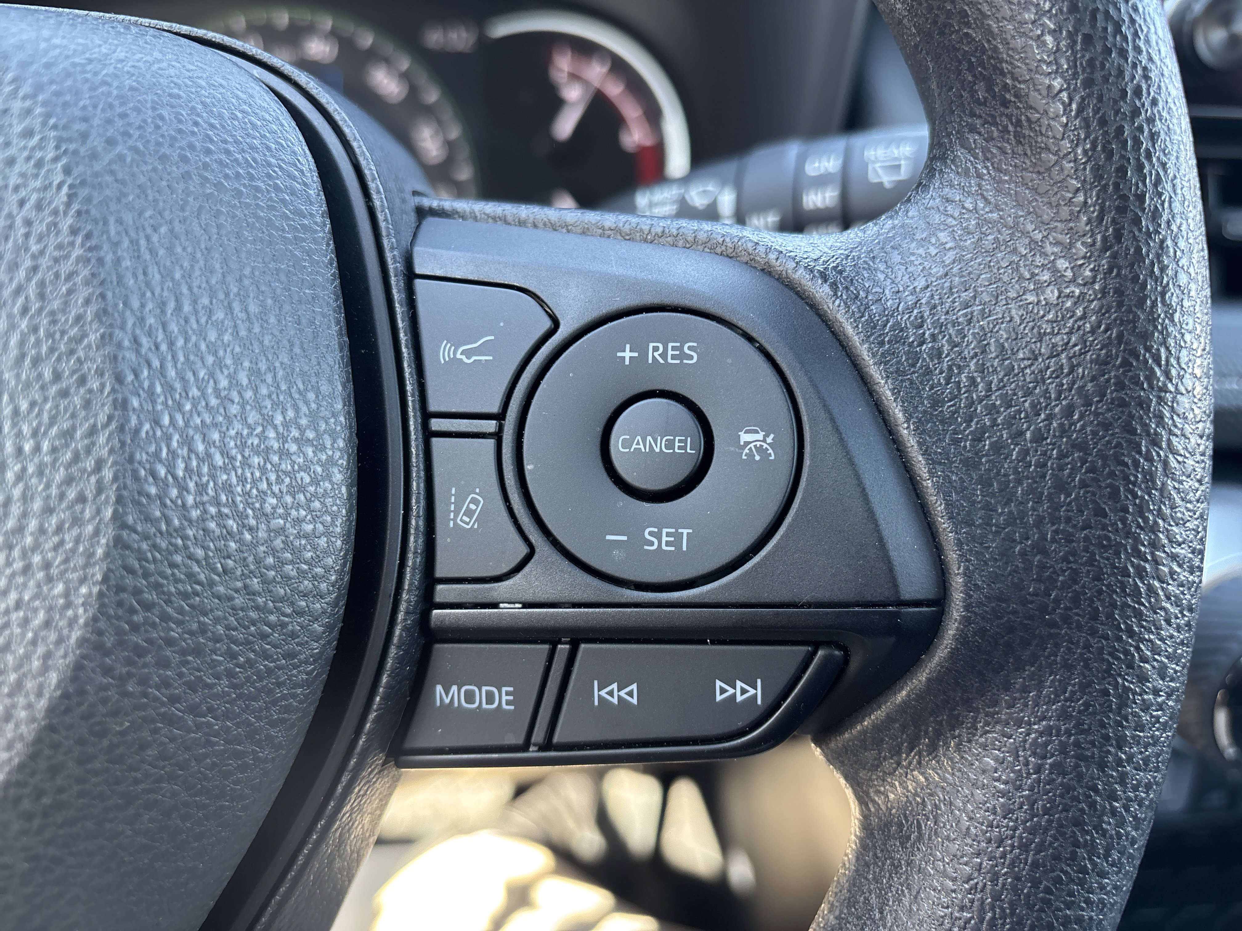 Certified 2025 Toyota RAV4 XLE AWD/4WD image 19