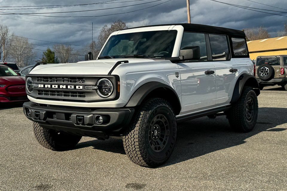 New 2026 Ford Bronco Big Bend w/ Black Diamond Package AWD/4WD image 7
