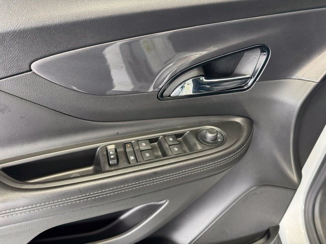 Used 2022 Buick Encore Preferred w/ Safety Package AWD/4WD image 6
