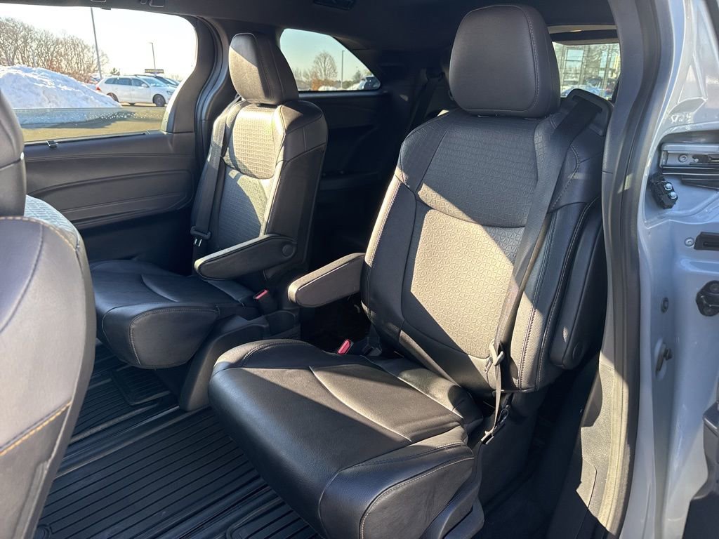 Used 2023 Toyota Sienna XLE Woodland Edition image 24