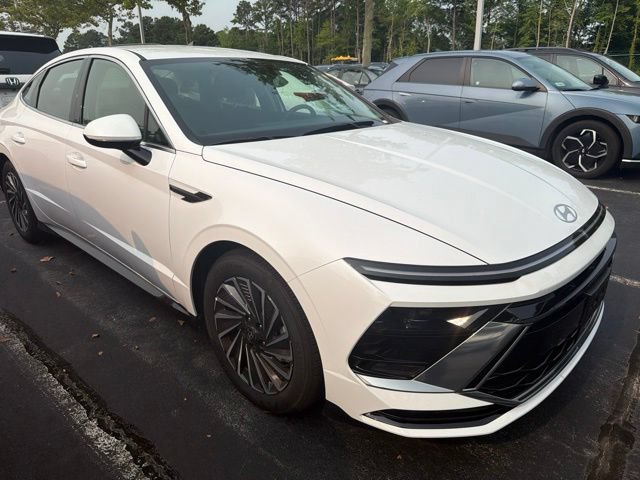 Certified 2025 Hyundai Sonata SEL FWD image 12