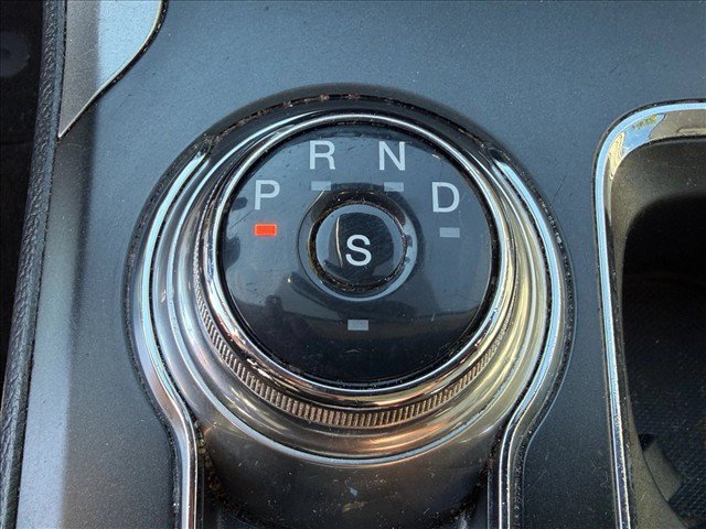 Used 2019 Ford Fusion SE FWD image 17