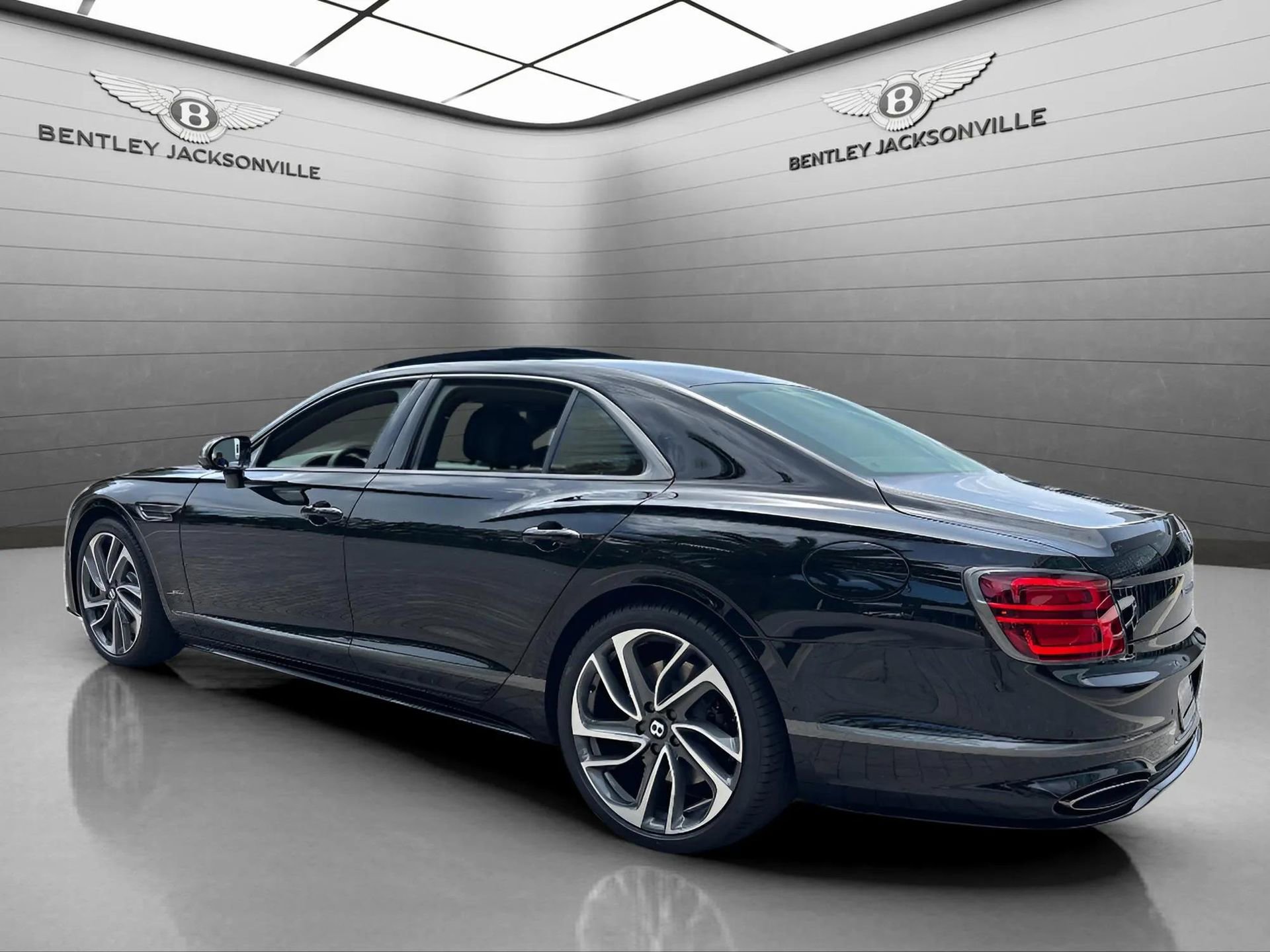 New 2025 Bentley Flying Spur Plug-In Hybrid image 15