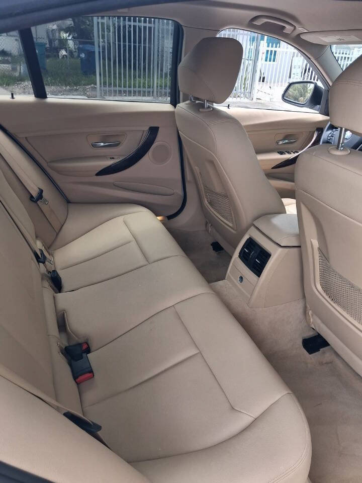 Used 2015 BMW 328i Sedan RWD image 3