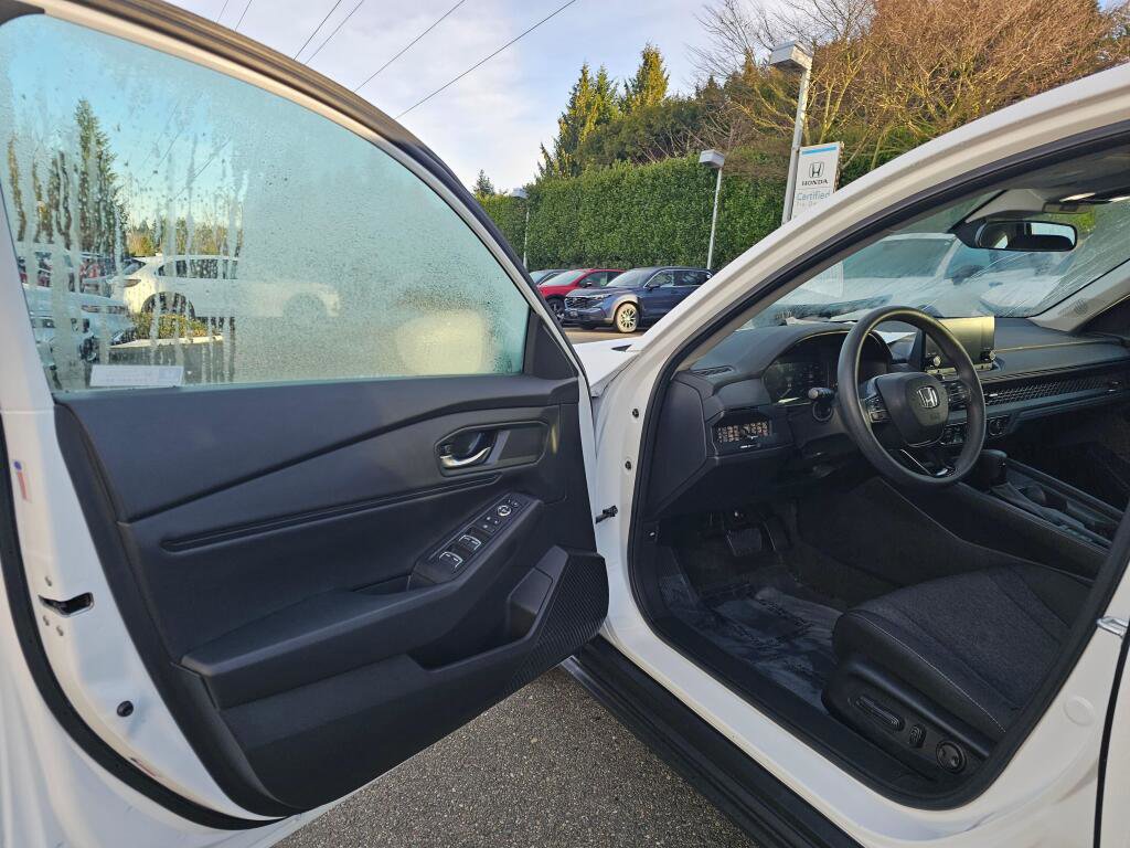 Used 2023 Honda Accord EX image 17