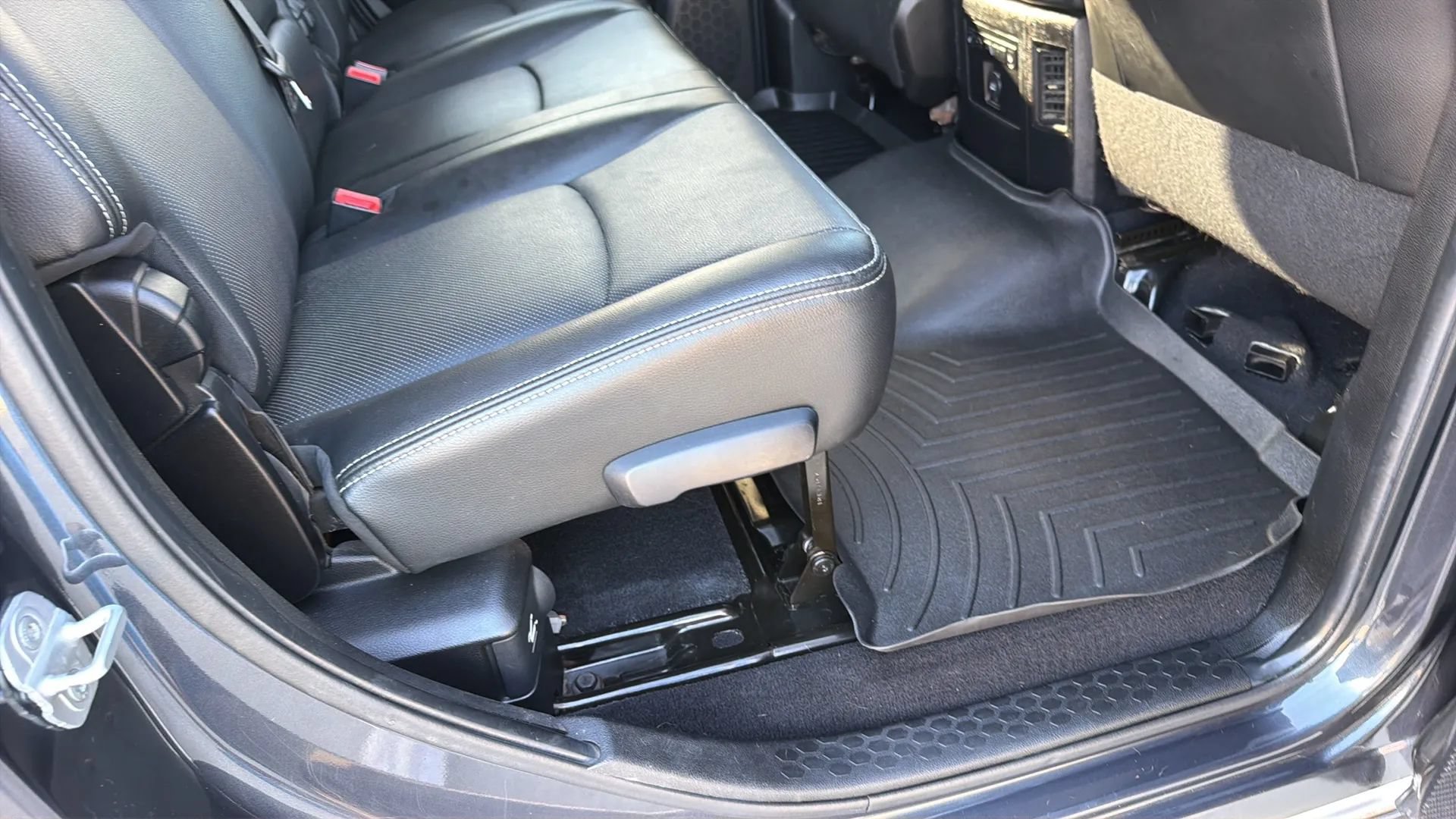 Used 2013 RAM 3500 Laramie AWD/4WD image 70