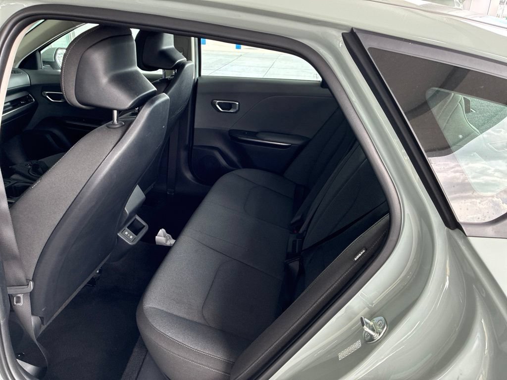 Used 2025 Kia K4 FWD image 14