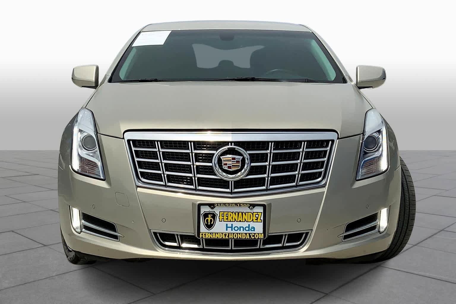 Used 2013 Cadillac XTS Luxury FWD image 4