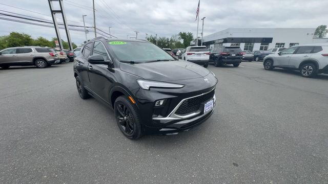 Certified 2024 Buick Encore GX Sport Touring w/ Comfort Package AWD/4WD image 2