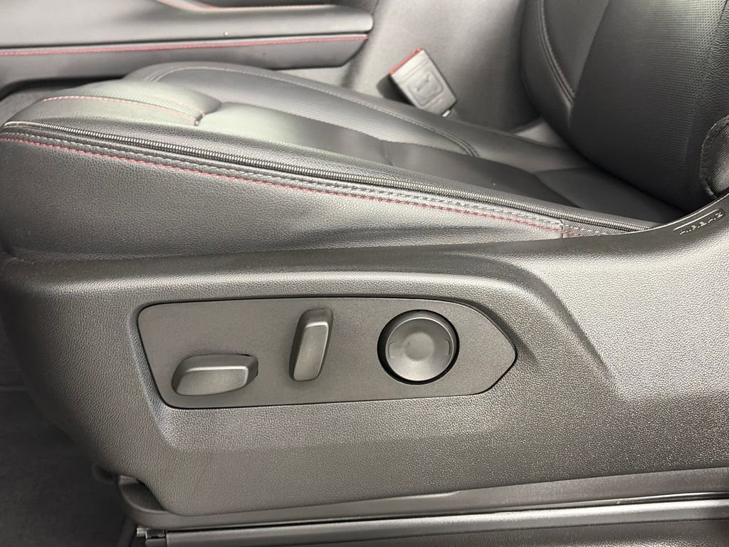 Used 2024 Chevrolet Tahoe RST w/ Luxury Package AWD/4WD image 26