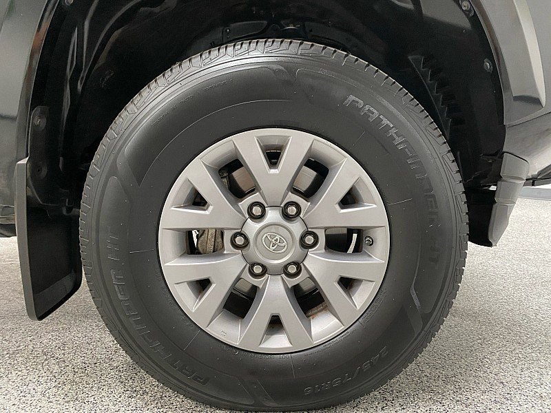 Used 2019 Toyota Tacoma SR5 AWD/4WD image 26