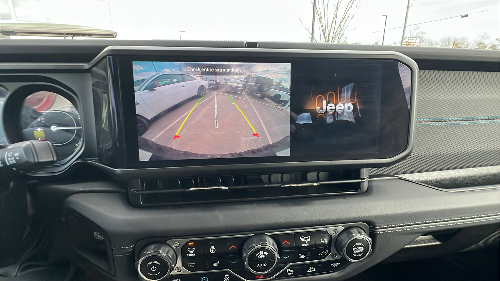 Used 2025 Jeep Wrangler 4xe Willys w/ Safety Group image 32