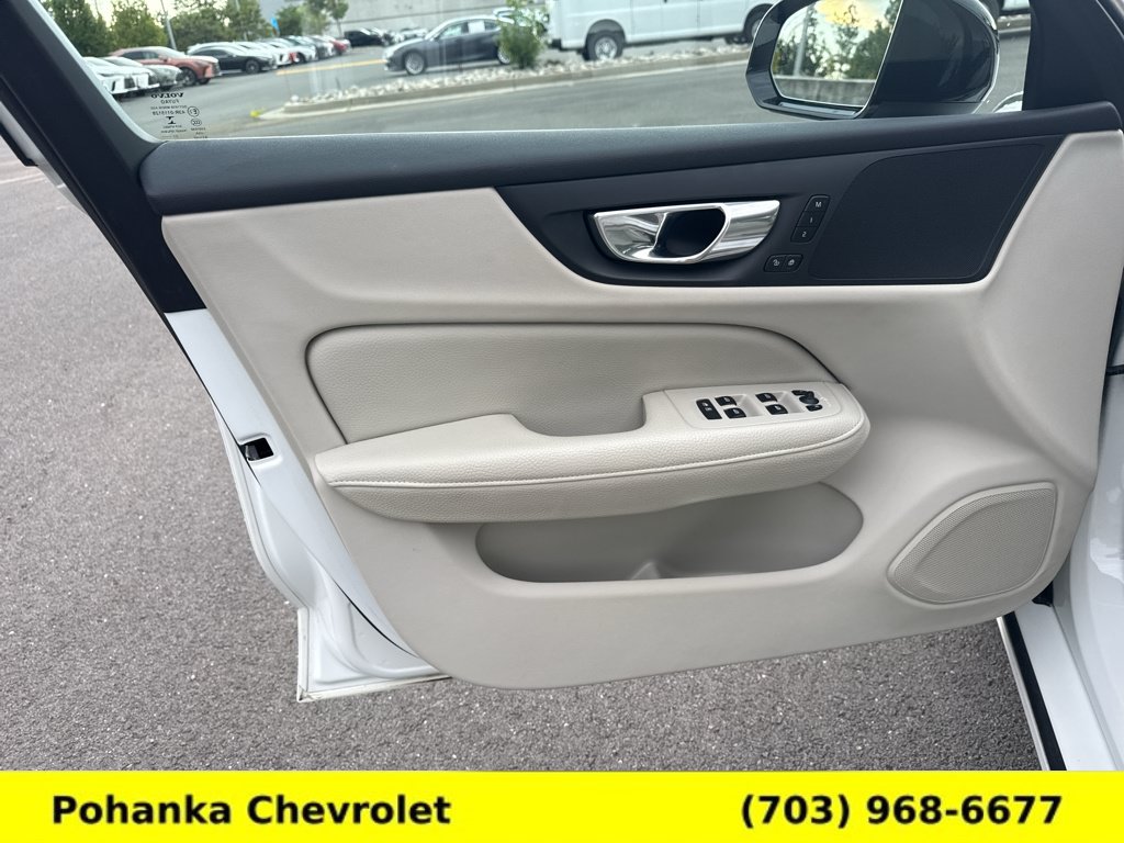 Used 2022 Volvo S60 B5 Momentum w/ Premium Package FWD image 20