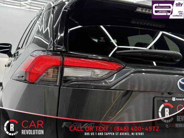 Used 2022 Toyota RAV4 SE w/ Convenience Package image 52