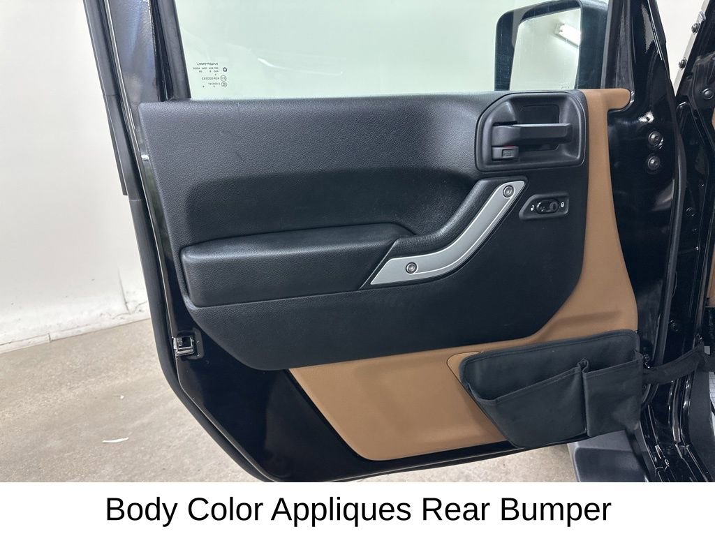 Used 2017 Jeep Wrangler Unlimited Sahara w/ Connectivity Group image 29