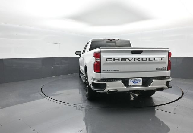 Used 2020 Chevrolet Silverado 1500 High Country w/ Technology Package AWD/4WD image 6