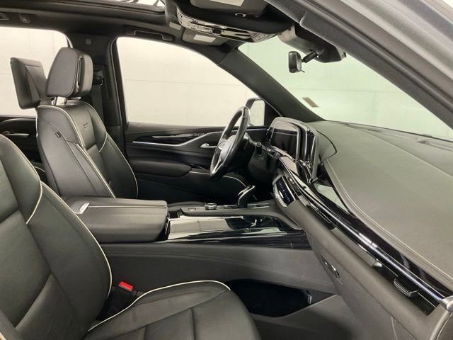 Used 2021 Cadillac Escalade Sport w/ LPO, ONYX Package image 30