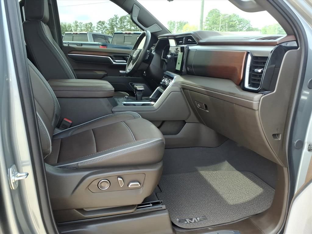 Used 2025 GMC Sierra 1500 Denali image 12