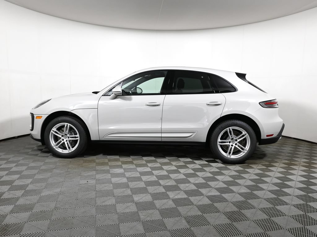 New 2026 Porsche Macan AWD/4WD image 2
