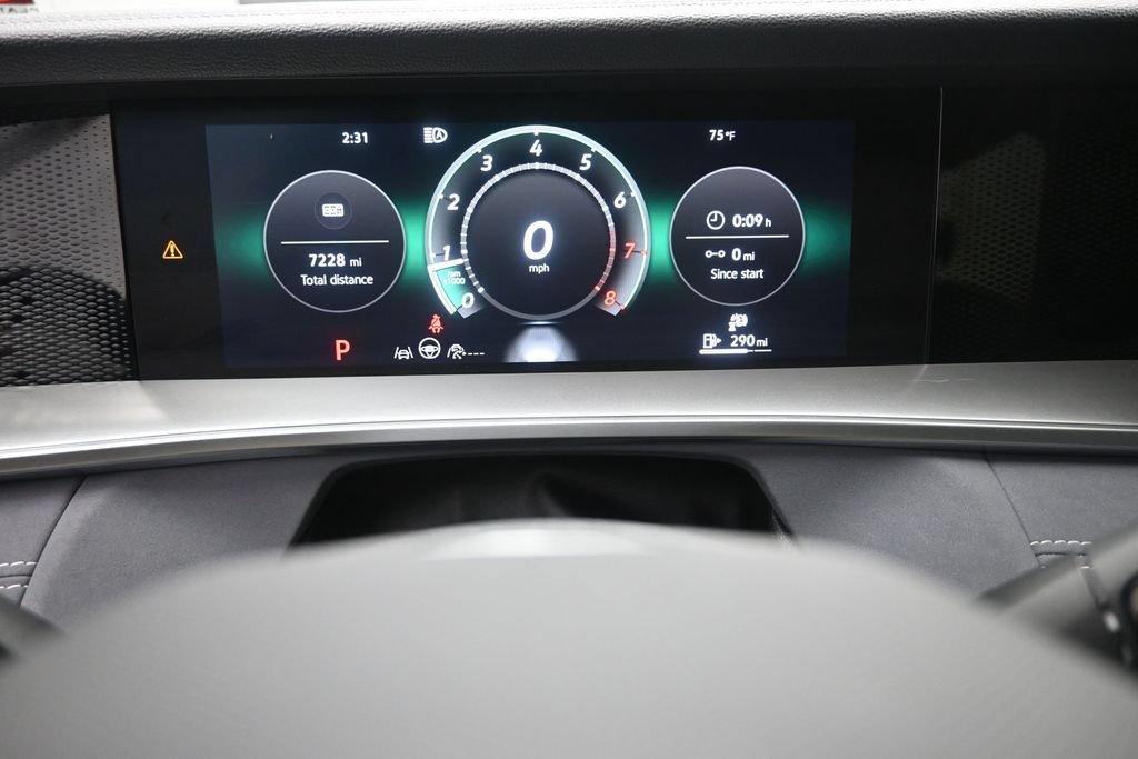 Used 2025 Volkswagen Tiguan SE FWD image 10