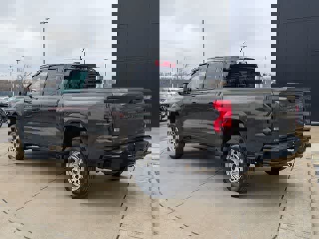 Used 2023 Chevrolet Colorado W/T image 7