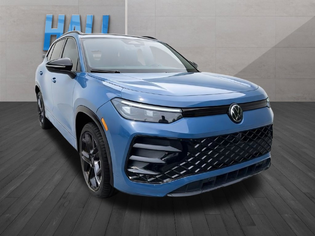Certified 2026 Volkswagen Tiguan SE R-Line AWD/4WD image 9