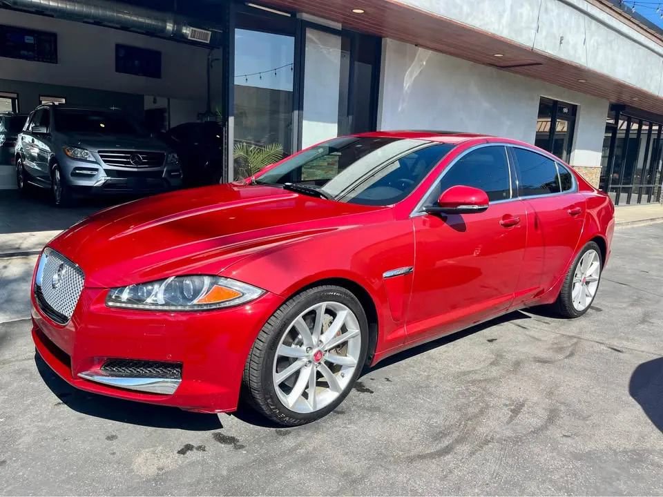 Used 2015 Jaguar XF Portfolio image 2