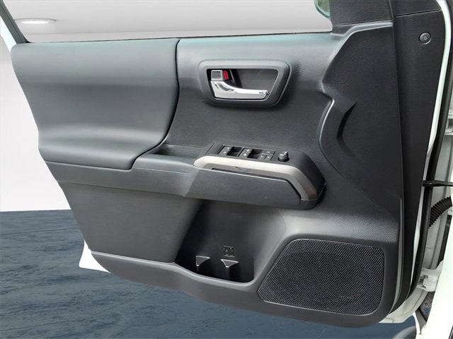 Used 2021 Toyota Tacoma TRD Sport image 27