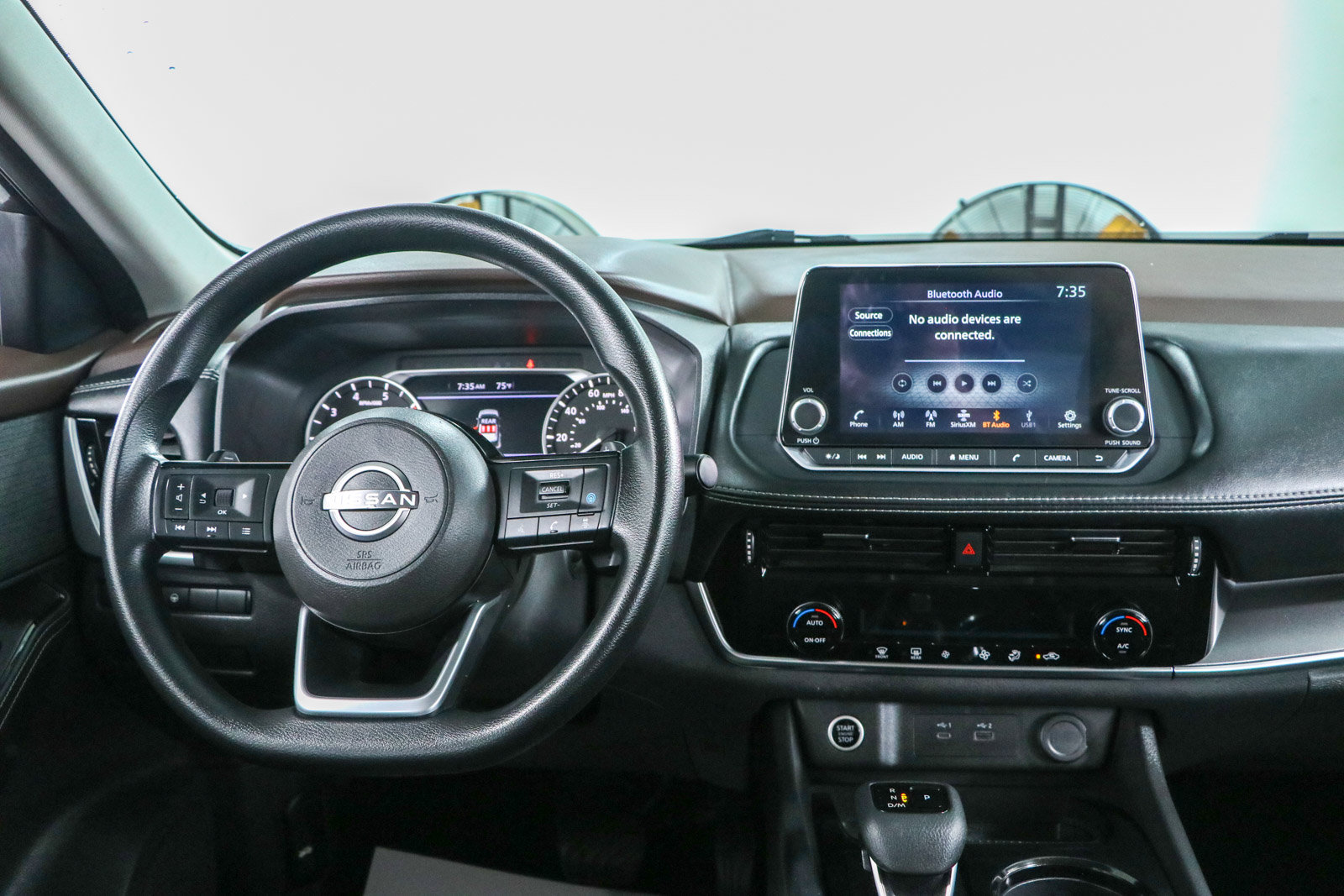 Used 2023 Nissan Rogue SV FWD image 17