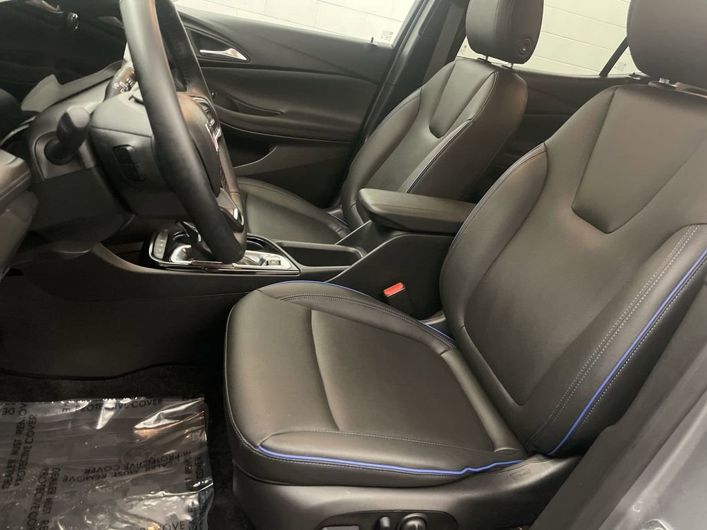 Used 2025 Buick Encore GX Sport Touring w/ Comfort Package image 12