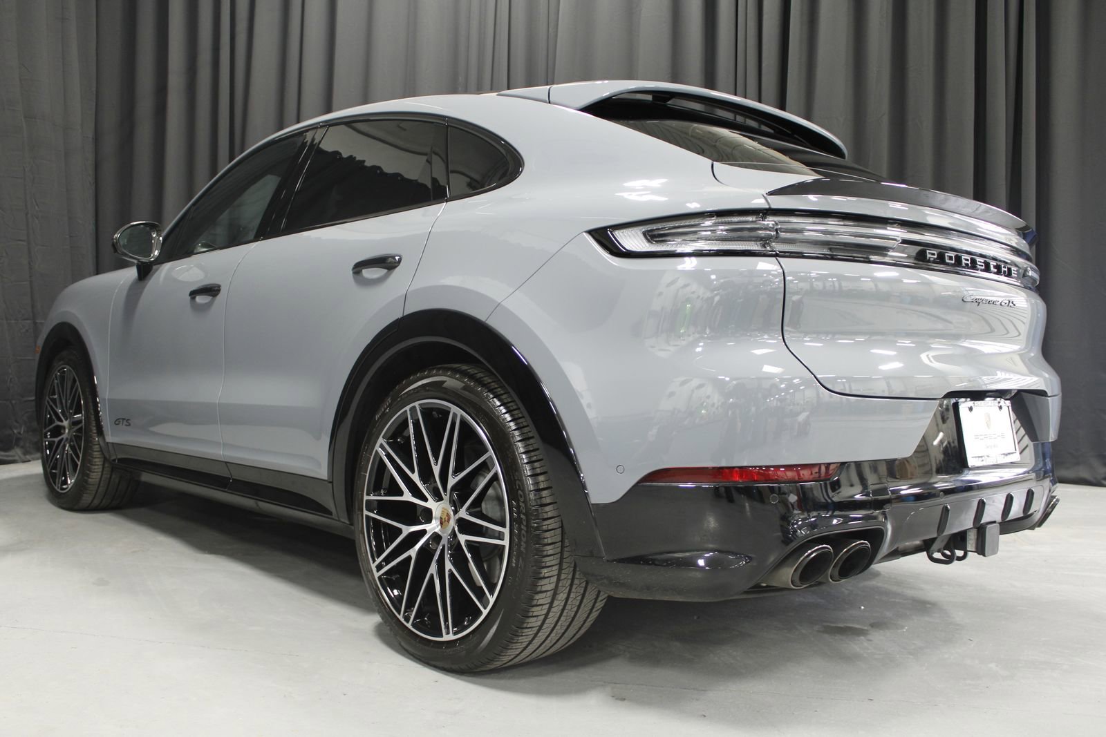 Certified 2025 Porsche Cayenne GTS AWD/4WD image 13