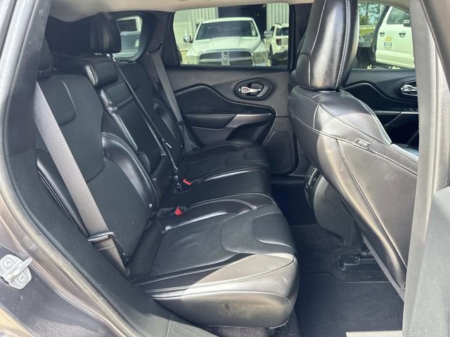 Used 2019 Jeep Cherokee Limited image 13