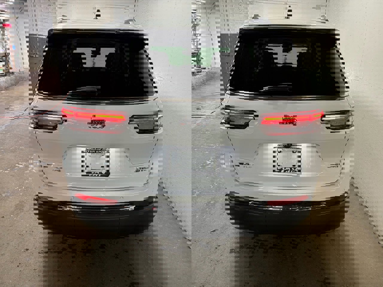 Used 2022 Jeep Grand Cherokee L Limited image 6