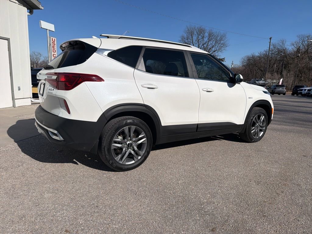 Certified 2023 Kia Seltos S image 3