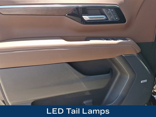 Used 2025 Chevrolet Tahoe High Country AWD/4WD image 25