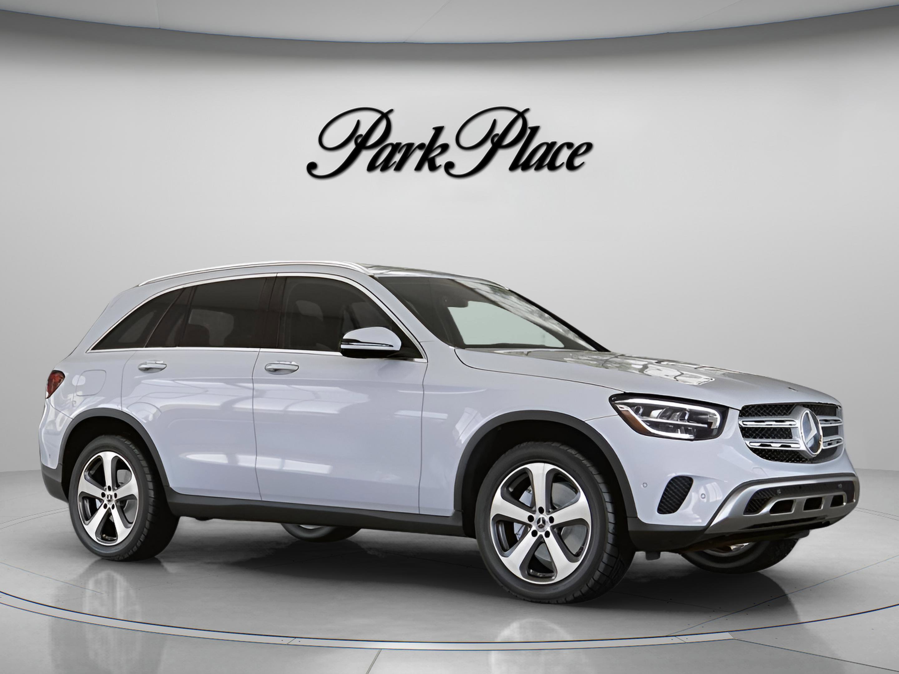 Certified 2022 Mercedes-Benz GLC 300 4MATIC w/ Premium Package Lite image 31
