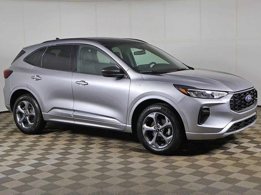 Used 2023 Ford Escape ST-Line w/ Tech Pack #1 image 2