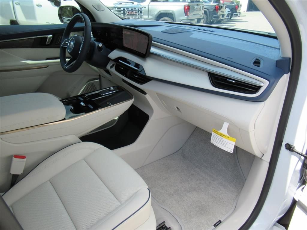 New 2026 Buick Enclave Avenir w/ Super Cruise Package FWD image 10