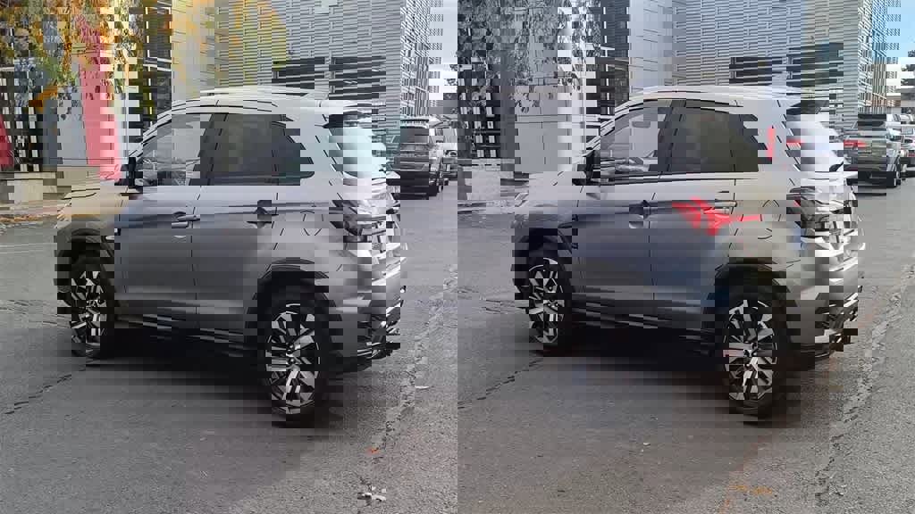 Used 2020 Mitsubishi Outlander Sport ES image 6