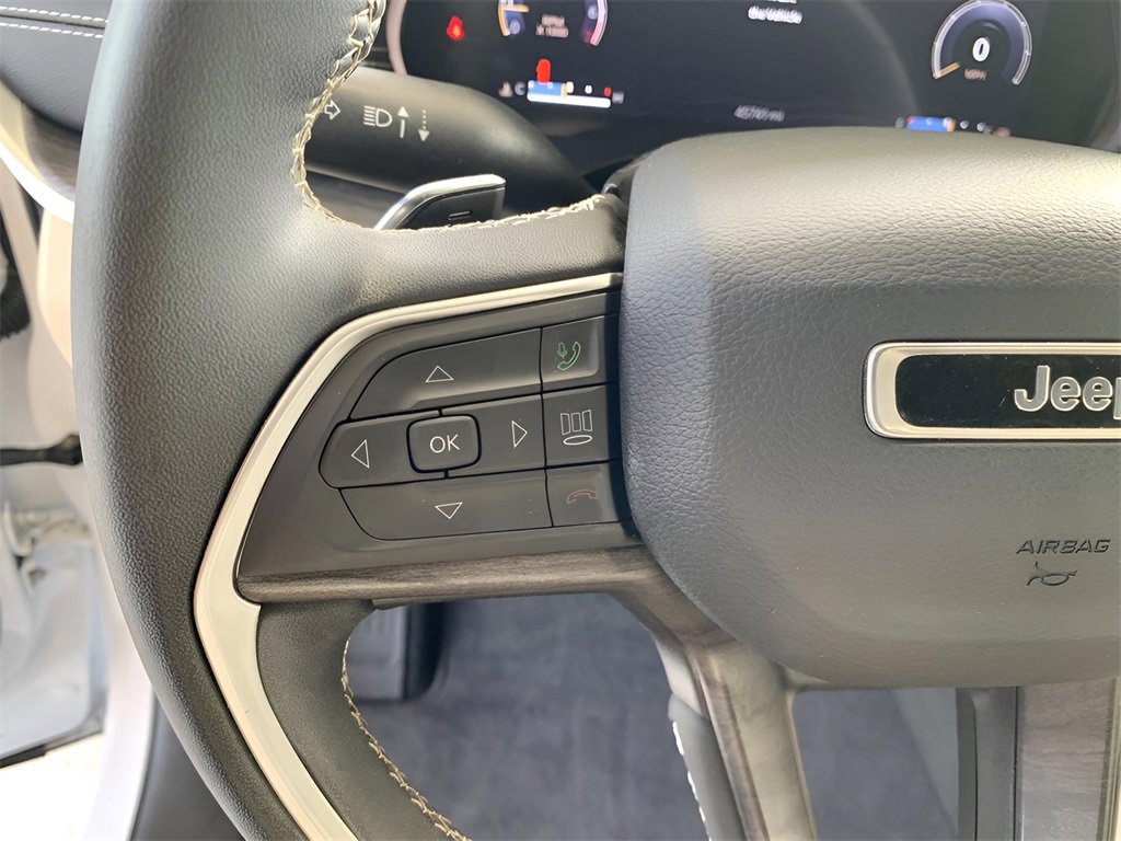 Used 2023 Jeep Grand Cherokee Limited image 33