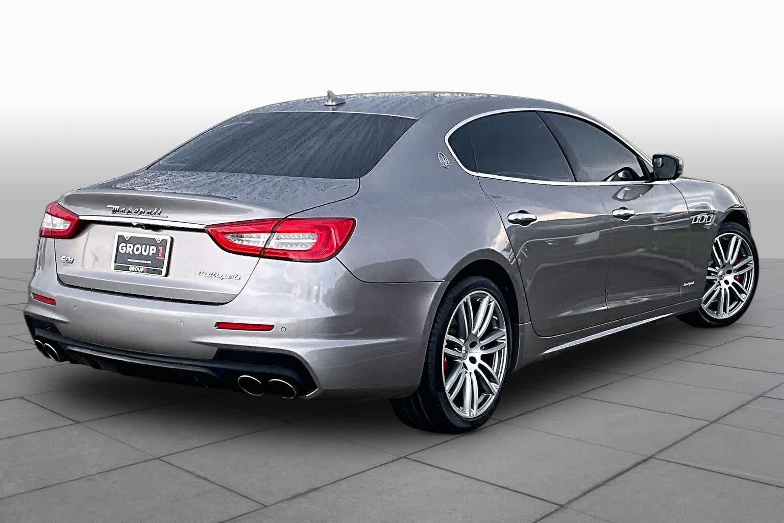 Used 2017 Maserati Quattroporte S GranSport Q4 AWD/4WD image 12