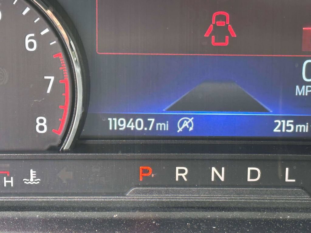 Used 2023 Ford Explorer XLT AWD/4WD image 27