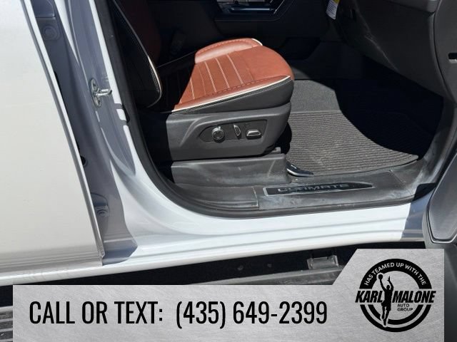 Used 2025 GMC Sierra 3500 Denali Ultimate AWD/4WD image 38