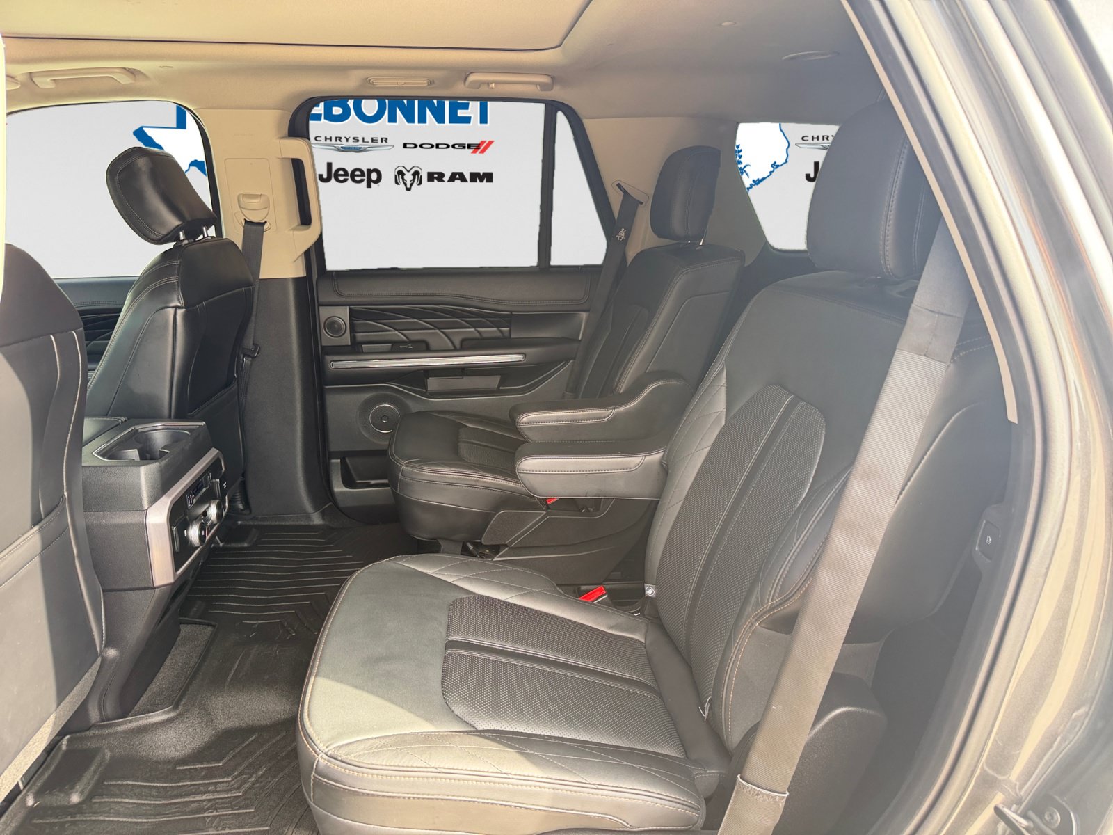 Used 2019 Ford Expedition Platinum RWD image 21