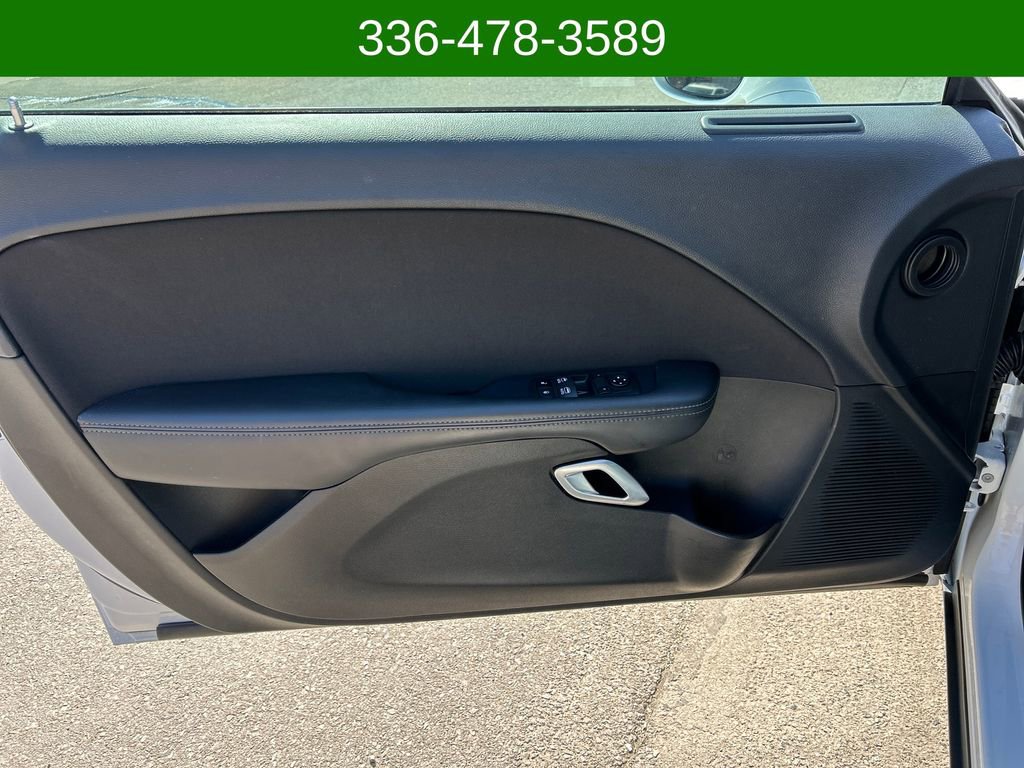 Used 2022 Dodge Challenger R/T w/ Blacktop Package image 10